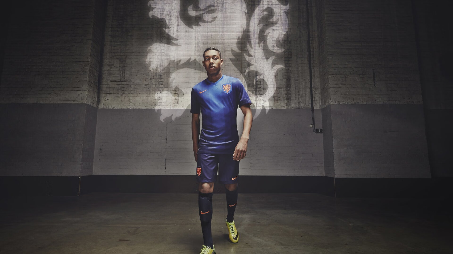 足球训练引入区域联防数据模型,足球区域防守战术